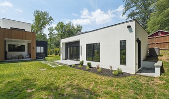 8302 ROBEY Ave, Annandale, VA 22003