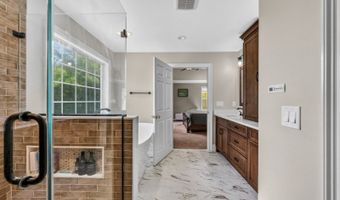 3 Walnut Trl, Andover, NJ 07860