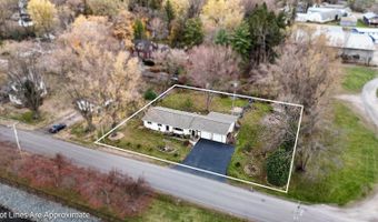 235 School St, Amherst, WI 54406