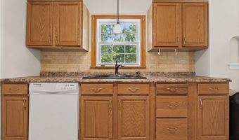 1042 Kingsway St, Alliance, OH 44601