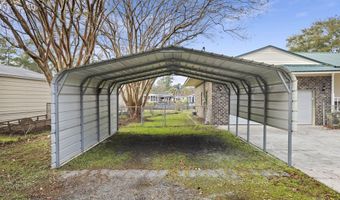 402 Chippendale Ln, Bonneau, SC 29431