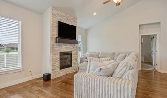 2200 ARROWLEAF Dr, Cheyenne, WY 82007