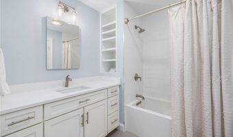 1046 Ocean Rd, Narragansett, RI 02882