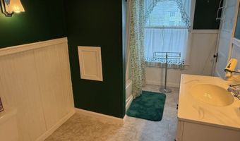 20-24 Church St, Barre, MA 01074