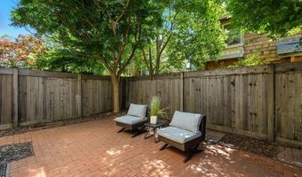 357 Centre Ct, Alameda, CA 94502