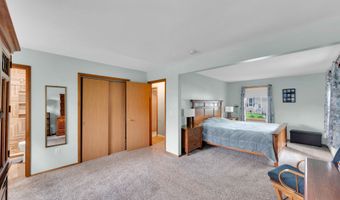 721 Cable Ave, Beachwood, NJ 08722