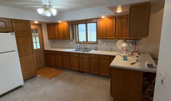 339 3rd St, Ashton, IA 51232