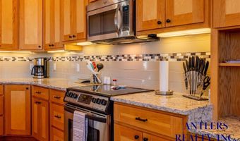 813 35th St, Cody, WY 82414