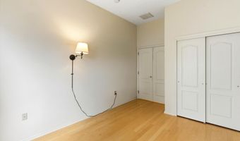 16 Greenways Ln, Lakewood, NJ 08701