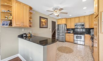 1005 E Orchard St, Arlington Heights, IL 60005