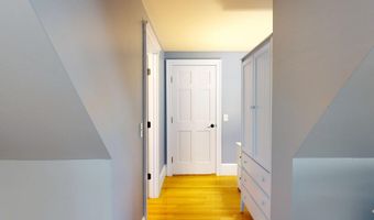 75 Court St, Belfast, ME 04915