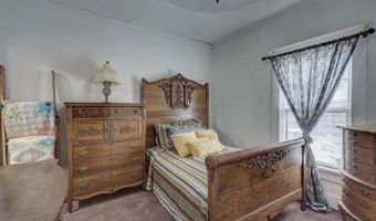 1418 Cleveland Ave, Baxter Springs, KS 66713