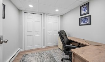 253 Sperry Rd, Bristol, CT 06010