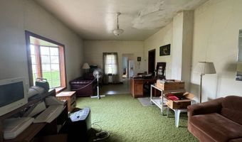 909 7th St, Britton, SD 57430