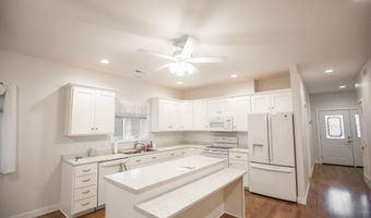 2410 Eastland Dr, Algona, IA 50511