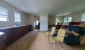 92 Compton St, Belford, NJ 07718