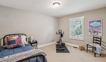 2716 53rd St, Des Moines, IA 50310