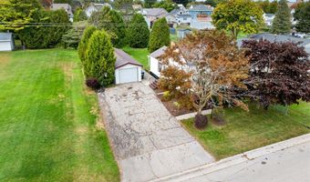 285 Division St, Algoma, WI 54201