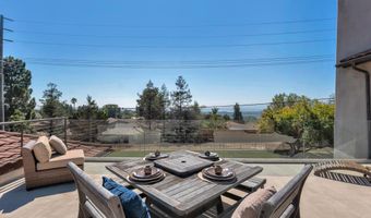 3181 Goldenspur Dr, Camarillo, CA 93010