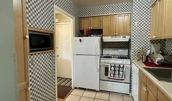1209 Island Dr 204, Ann Arbor, MI 48105