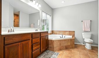 1092 Walnut Ave 117 Bld E, Riverside, IA 52327