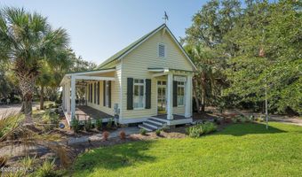 7 Petigru Dr, Beaufort, SC 29902