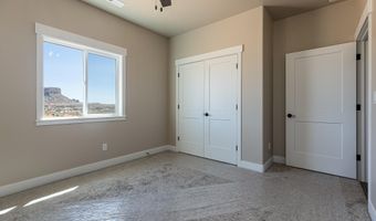 1140 S Independence Way, Big Water, UT 84741