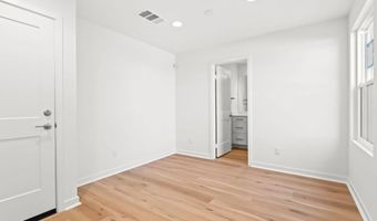 2548 Chamomile Ln, Carlsbad, CA 92008