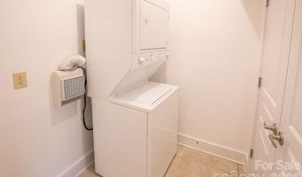 9 Kenilworth Knl 207, Asheville, NC 28805