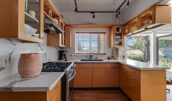 527 Clubhouse Dr, Aptos, CA 95003