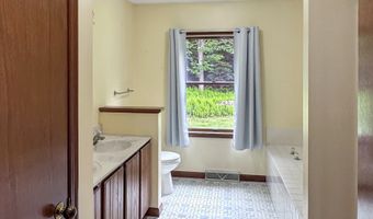 32 Starr Rd, Colchester, CT 06415