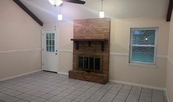 1223 King Henry Dr, Ocean Springs, MS 39564