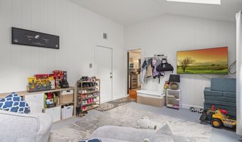 15 Blueberry Ln, Burlington, CT 06013