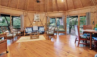 1073 Nanihoku Pl, Haiku, HI 96708