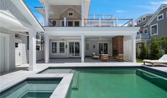 813 Ocean Rd, Narragansett, RI 02882