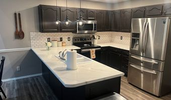 2831 Ashland Ct, Altoona, IA 50009