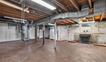 3912 Lake Rd W, Ashtabula, OH 44004