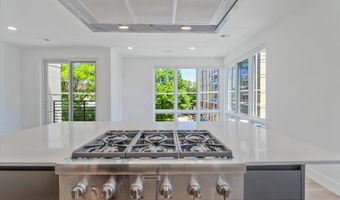228 GLEBE Rd W 301, Alexandria, VA 22305