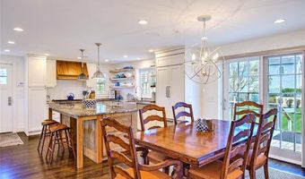 228 Bonnet Point Rd, Narragansett, RI 02882