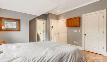 7 Kenilwood Pl, Asheville, NC 28803