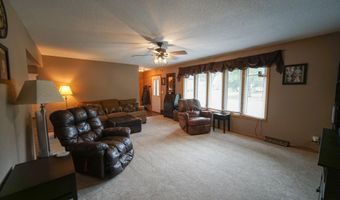 707 9th Ave, Ackley, IA 50601