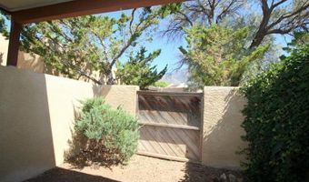 830 Live Oak Rd NE E, Albuquerque, NM 87122