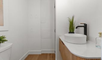 3916 8TH St NW B, Washington, DC 20011