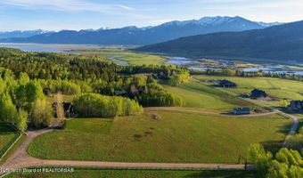 244 245 BLACK MOUNTAIN Ln, Alpine, WY 83128