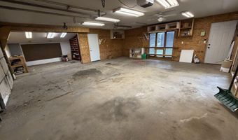 401 4th St, Bath, SD 57427