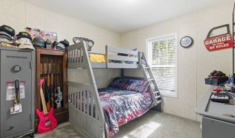 4506 10th St, Bell, FL 32619