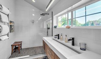 1 Fried Ave, Bristol, RI 02809