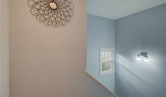 501 Woodhaven Ct 501, Cranston, RI 02920