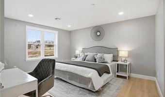 9 Joseph N Zenga Jr Blvd 211, East Greenwich, RI 02818