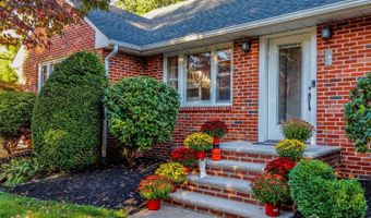 82 Kempson Pl, Metuchen, NJ 08840